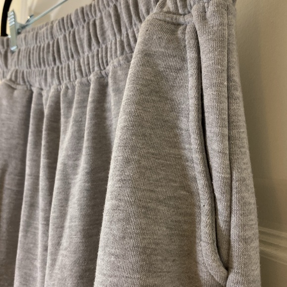 Grey joggers size M - Picture 2 of 5